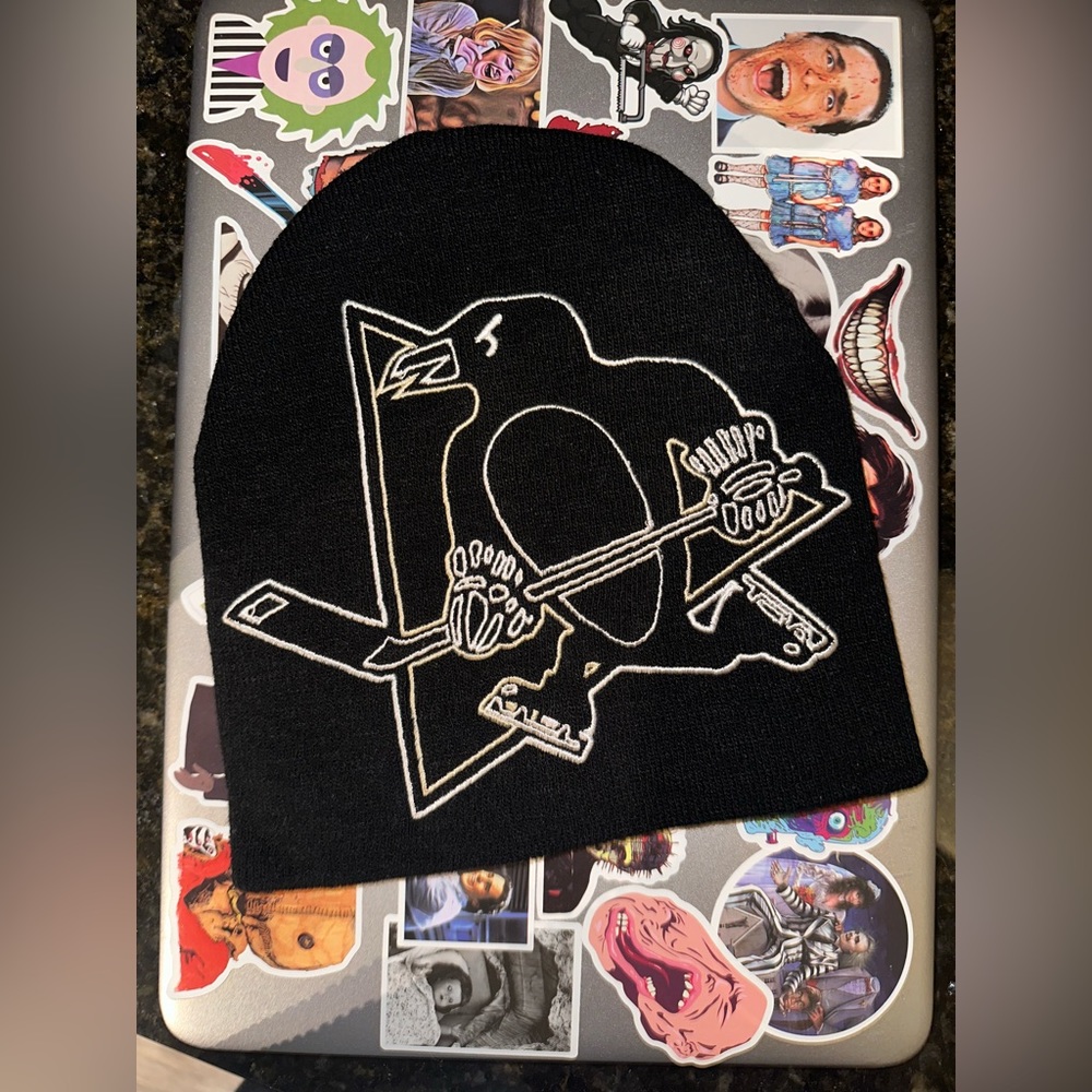Pittsburg penguins hockey beanie